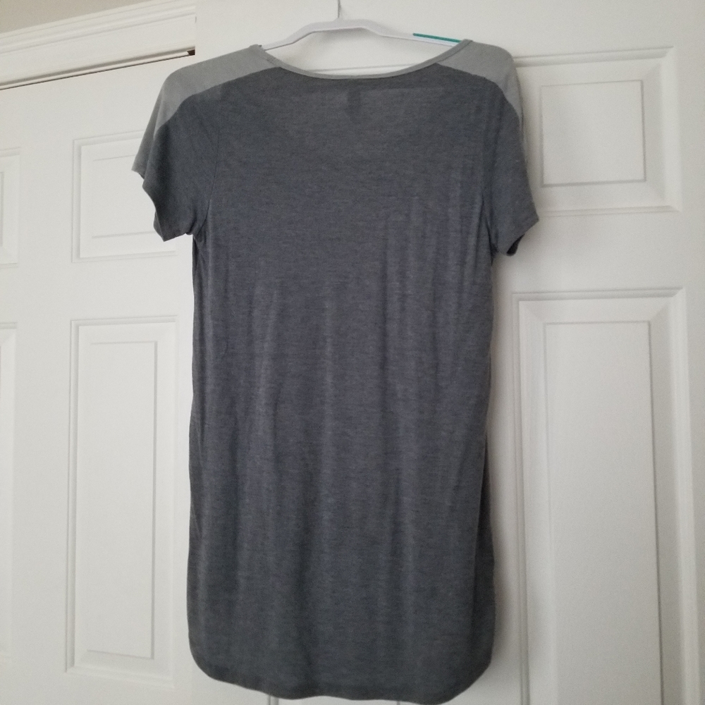 Lula Roe tee - Picture 2 of 3